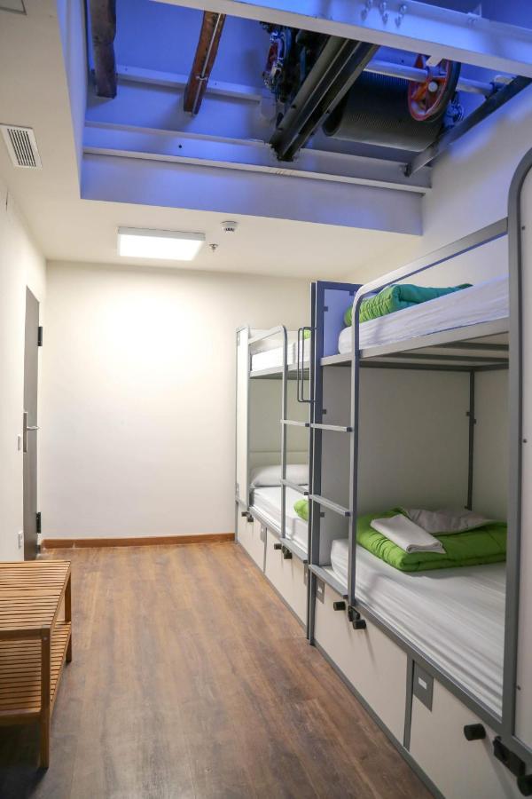 Cats Hostel Madrid Sol Exterior photo