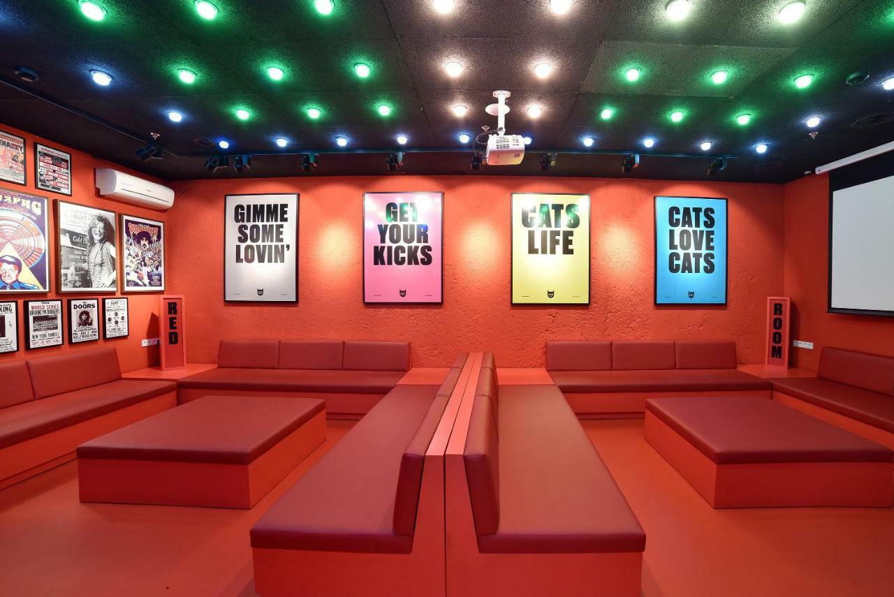 Cats Hostel Madrid Sol Exterior photo